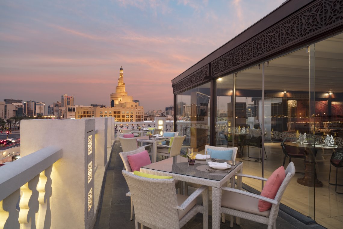 Al Jomrok Boutique Hotel - Al Shurfa Arabic Lounge Balcony