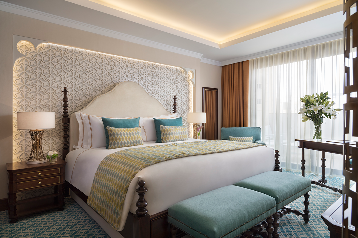 Al-Najada-Hotel---Suite-Master-Bedroom